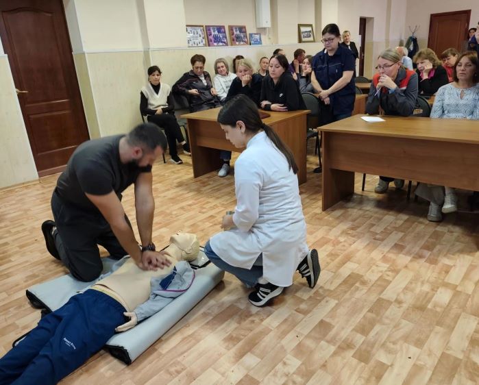 В Красноярске стартовал просветительский проект по укреплению здоровья: молодые врачи объединили усилия для профилактики заболеваний